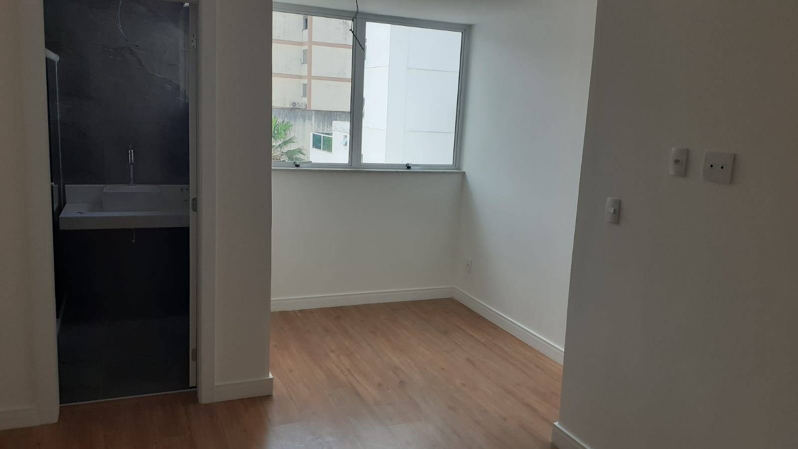 Apartamento à venda com 3 quartos - Foto 5